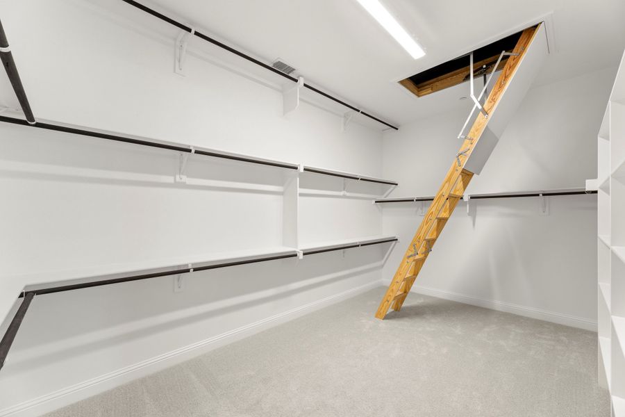 Representative unfurnished interior of a home built from the Derby by Windsor Homes in Ridge Pointe Estates, McLendon-Chisholm (Image 29).