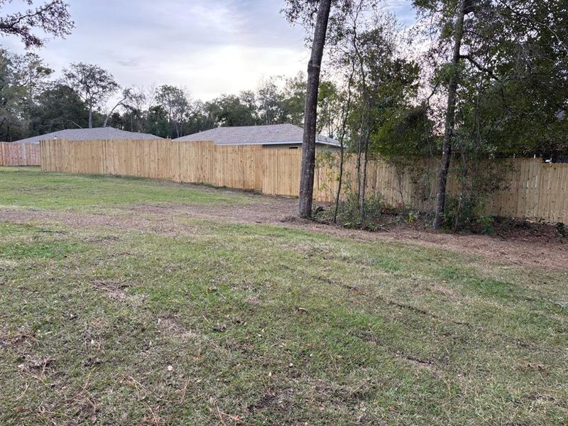 Exterior details and patio area of a home in , Citrus Springs (Image 4).