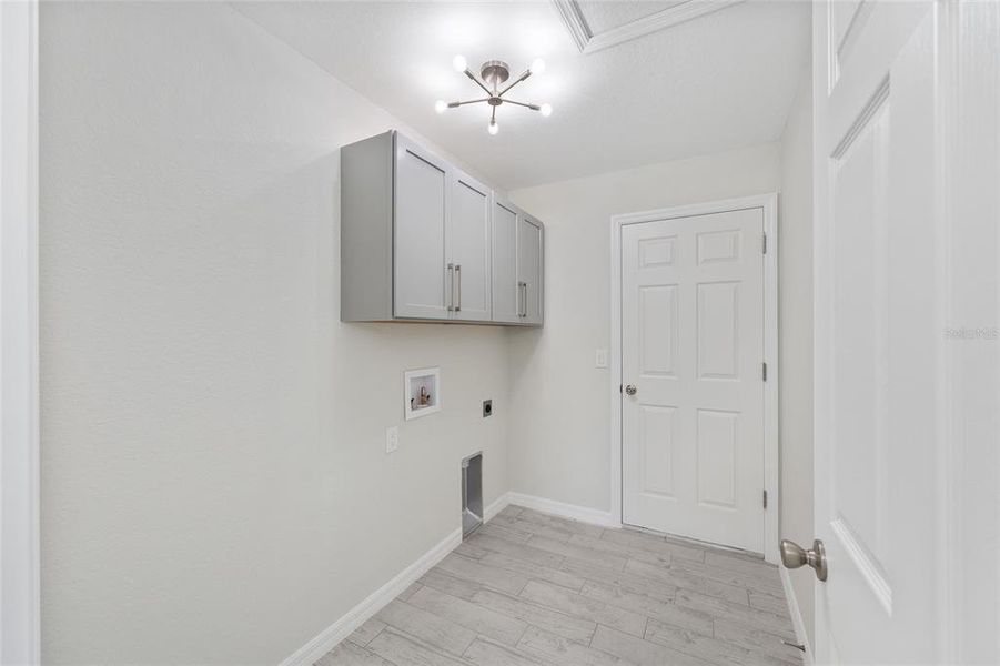 Spacious, unfurnished interior of a new home in , Ocala (Image 16).