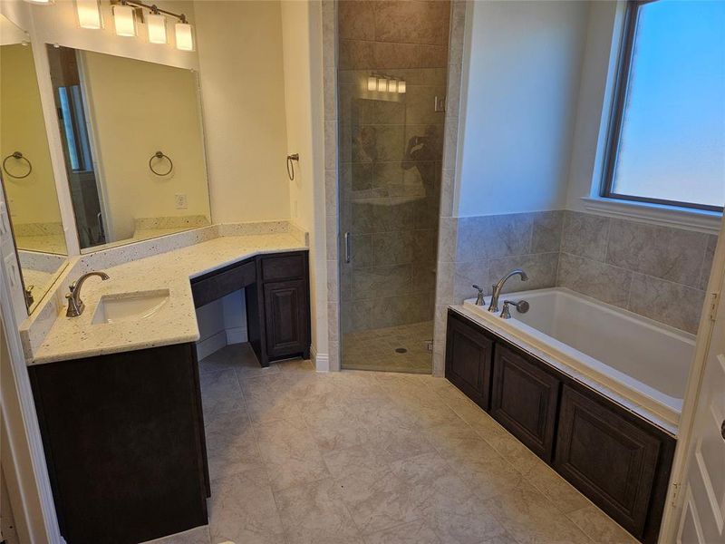 Furnished interior view inside a new home in West Farmington, Van Alstyne (Image 4). Furnished interior view inside a new home in West Farmington, Van Alstyne (Image 4).