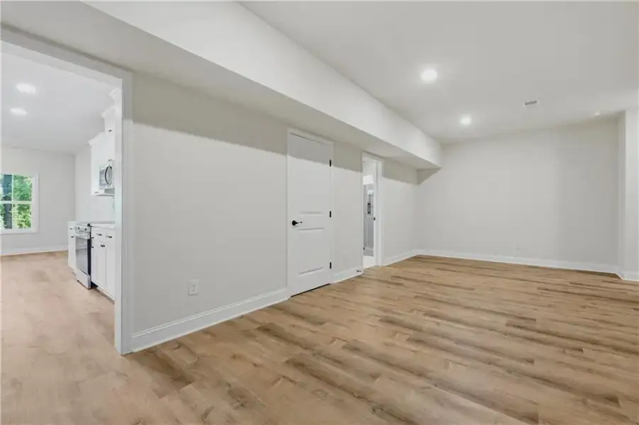 Spacious, unfurnished interior of a new home in , Gainesville (Image 49). Spacious, unfurnished interior of a new home in , Gainesville (Image 49).