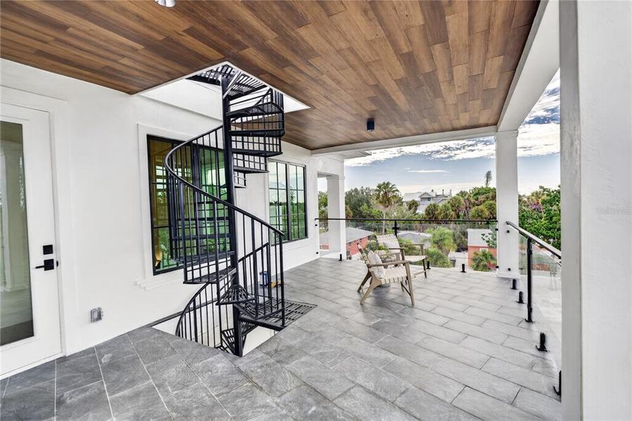Exterior details and patio area of a home in , Sarasota (Image 3).