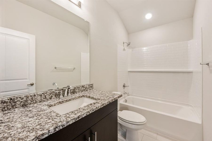 Furnished interior view inside a new home in Eagle Glen Elements, Alvarado (Image 12).