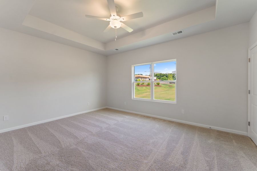 Spacious, unfurnished interior of a new home in Edwards Station, Taylors (Image 15).