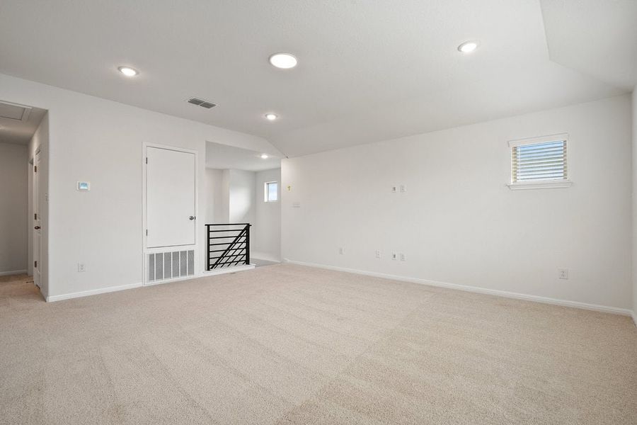 Spacious, unfurnished interior of a new home in The Hills of Bear Creek, Manchaca (Image 35).