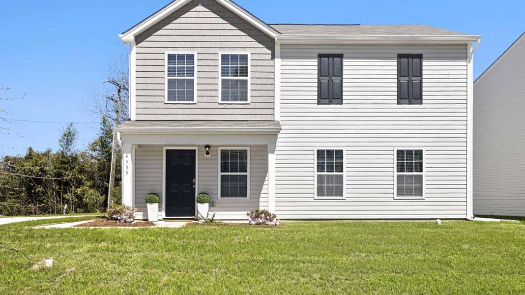 Image 16 representing the Clement by D.R. Horton in Lakeshore at Windstone, Mooresville, NC. Image 16 representing the Clement by D.R. Horton in Lakeshore at Windstone, Mooresville, NC.