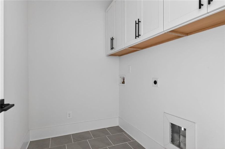 Spacious, unfurnished interior of a new home in , Suwanee (Image 26).
