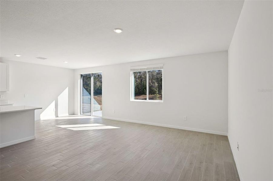 Spacious, unfurnished interior of a new home in Leyland Preserve - Classic Series, Brooksville (Image 33).