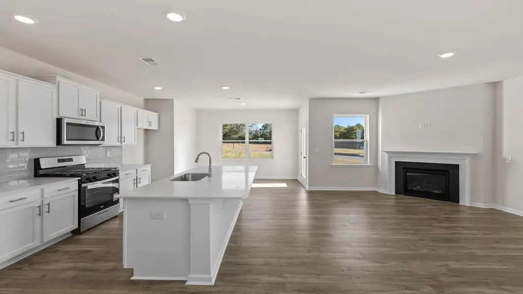 Furnished interior view inside a new home in Woodglen, Piedmont (Image 6).