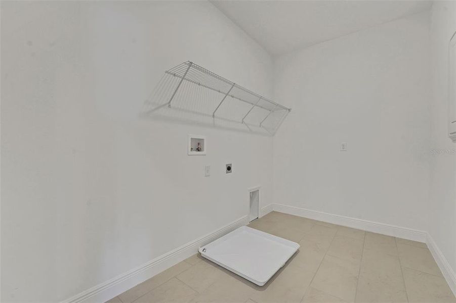 Spacious, unfurnished interior of a new home in Crossroads at Kelly Park, Apopka (Image 32). Spacious, unfurnished interior of a new home in Crossroads at Kelly Park, Apopka (Image 32).