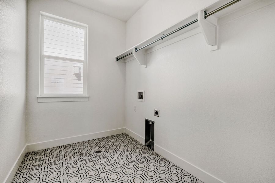 8720 San Diego - Laundry Area