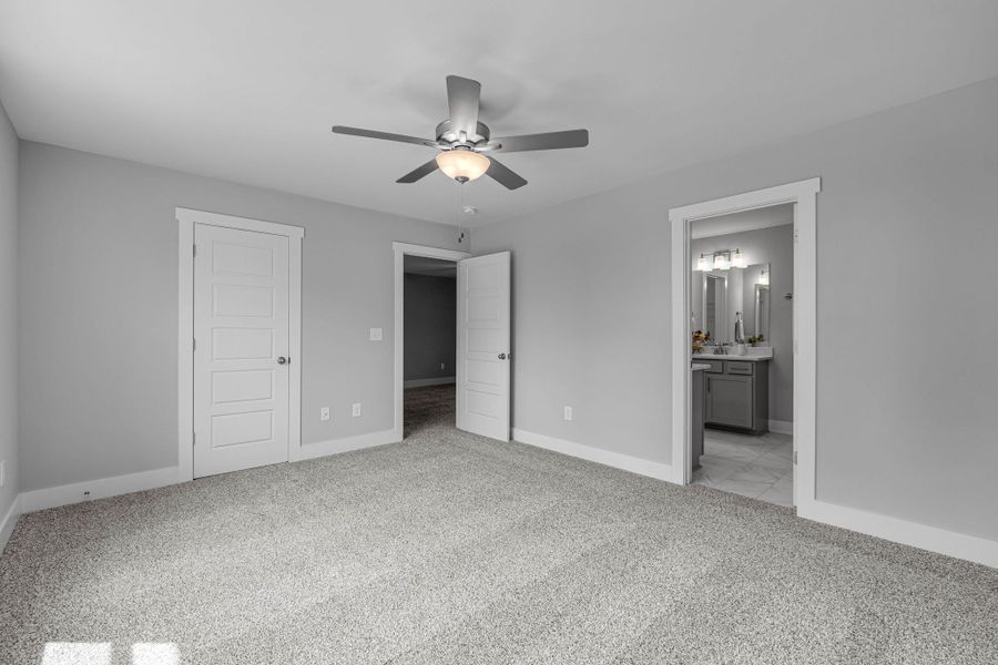Representative unfurnished interior of a home built from the Porter by Horizon Construction and Development in The Village at Bonnie Oaks, Lebanon (Image 23). Representative unfurnished interior of a home built from the Porter by Horizon Construction and Development in The Village at Bonnie Oaks, Lebanon (Image 23).