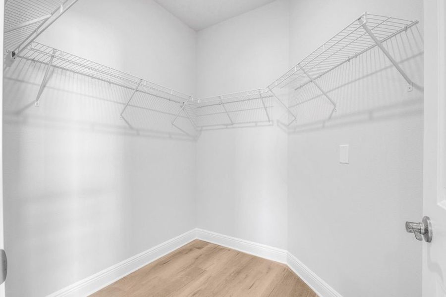 Spacious, unfurnished interior of a new home in The Bluffs at Lafayette, Freeport (Image 15).