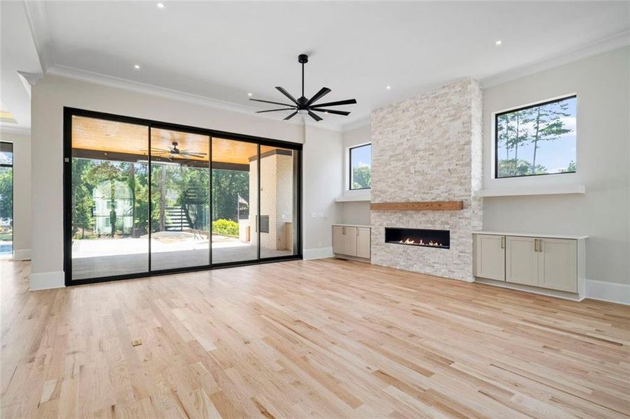 Spacious, unfurnished interior of a new home in , Marietta (Image 6).