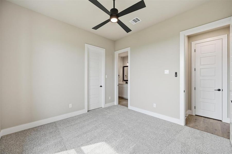 Spacious, unfurnished interior of a new home in Rocky Top Ranch, Reno (Image 29). Spacious, unfurnished interior of a new home in Rocky Top Ranch, Reno (Image 29).