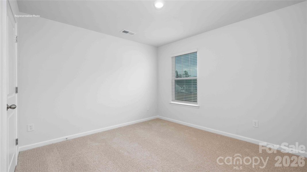 Spacious, unfurnished interior of a new home in Sonoma Hills, Charlotte (Image 15).