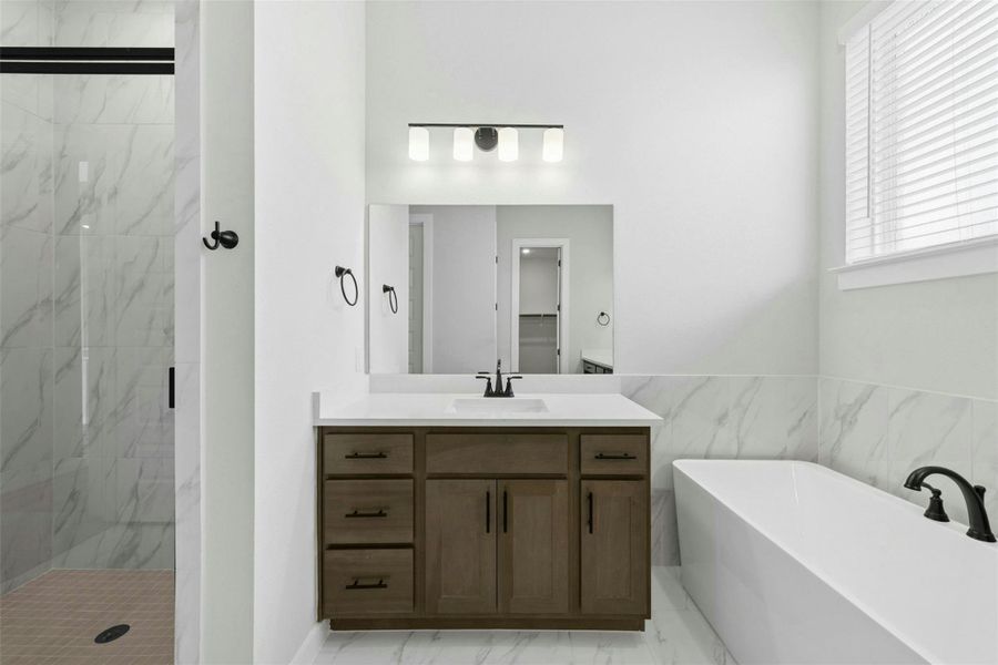 Furnished interior view inside a new home in East View Farms, Georgetown (Image 9).