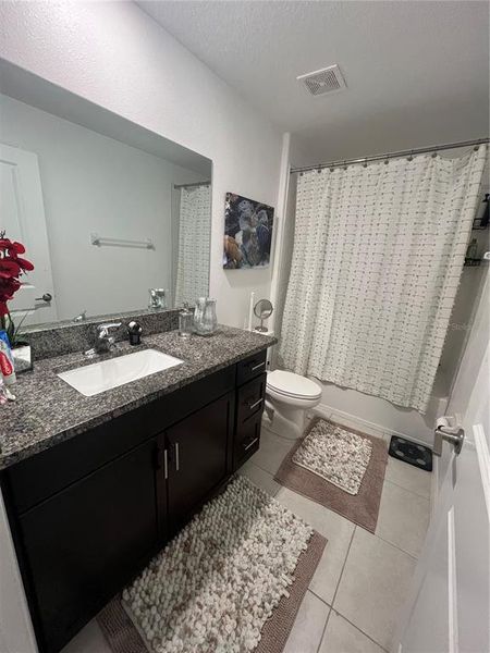 Furnished interior view inside a new home in North Park Isle, Plant City (Image 33).