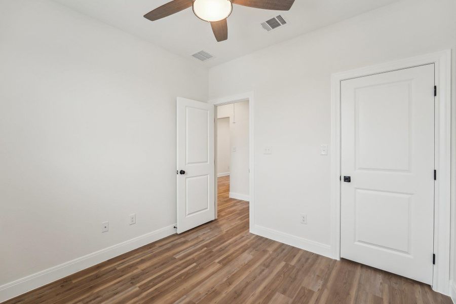 Bedroom 4 luxury vinyl floor Bedroom 4 luxury vinyl floor