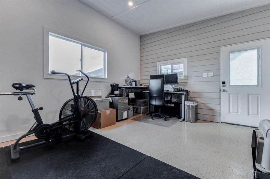 Furnished interior view inside a new home in Tamarron, Fulshear (Image 35). Furnished interior view inside a new home in Tamarron, Fulshear (Image 35).
