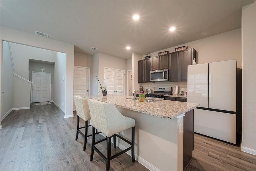 Furnished interior view inside a new home in Cliffstone Hills, Conroe (Image 10). Furnished interior view inside a new home in Cliffstone Hills, Conroe (Image 10).