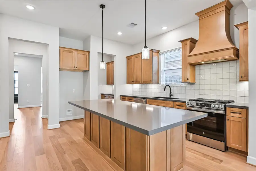 Furnished interior view inside a new home in Pearland Old Townsite, Pearland (Image 11). Furnished interior view inside a new home in Pearland Old Townsite, Pearland (Image 11).
