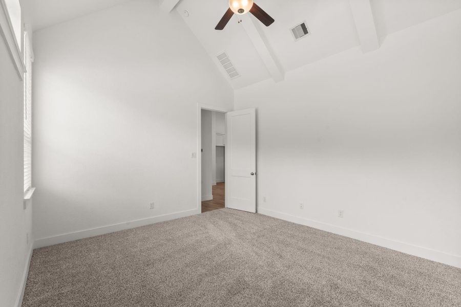 Spacious, unfurnished interior of a new home in The Woodlands Hills, Willis (Image 18).