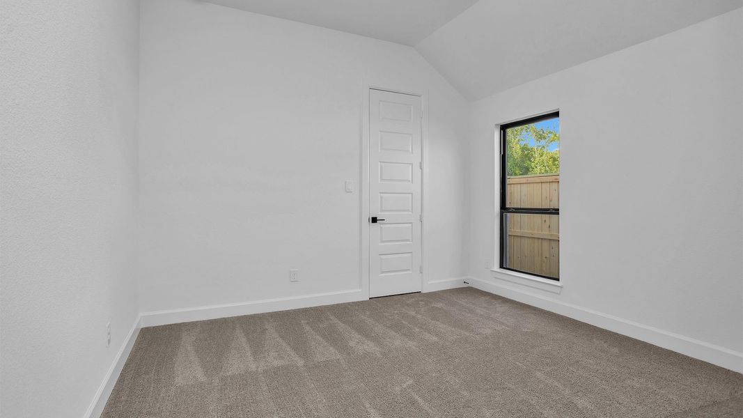 Spacious, unfurnished interior of a new home in Fulshear Lakes 80', Fulshear (Image 17).