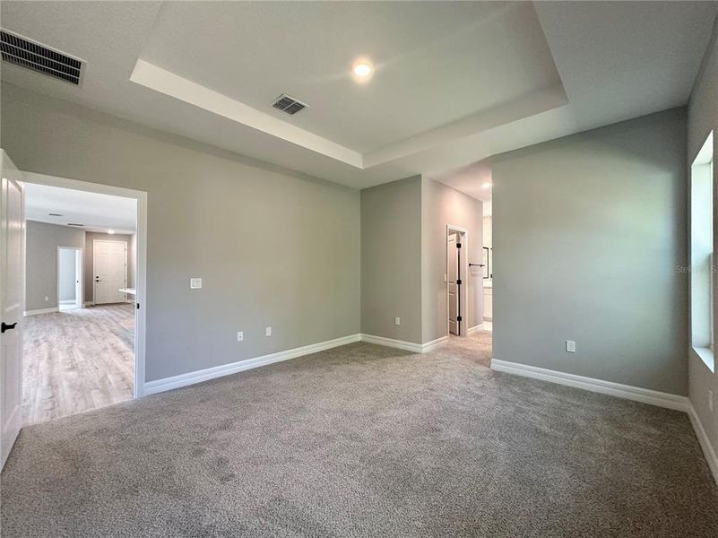 Spacious, unfurnished interior of a new home in , Ocala (Image 18).