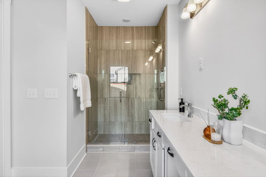 Furnished interior view inside a new home in Edgewater - Harbor Pointe, Lancaster (Image 22).