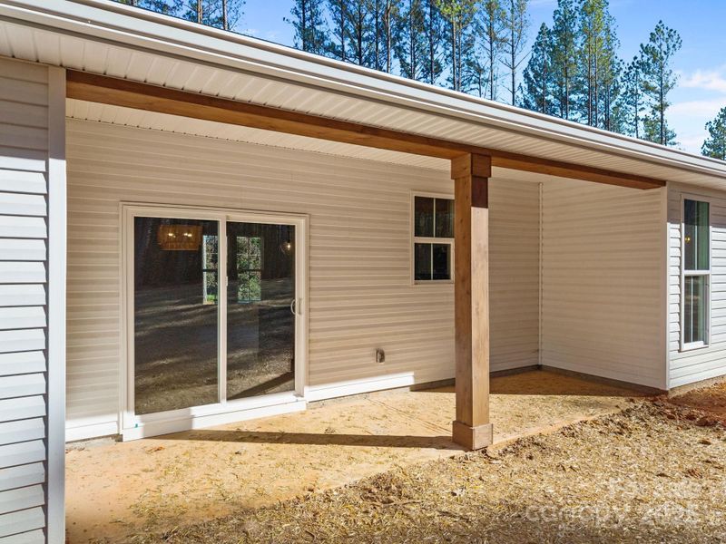 Exterior details and patio area of a home in , Lincolnton (Image 30).