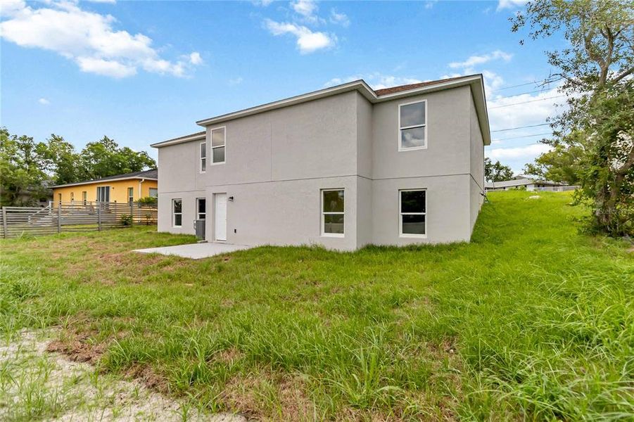 Exterior details and patio area of a home in , Deltona (Image 19).