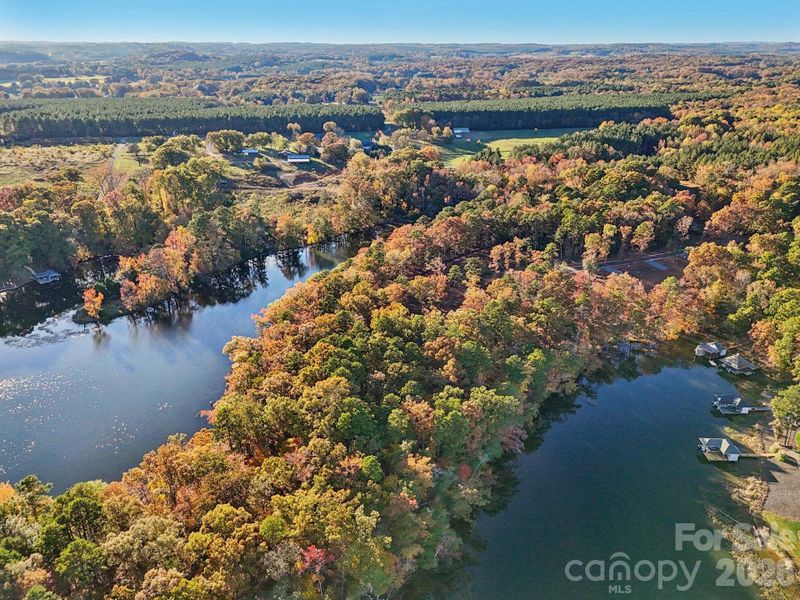 Edgewater on Lake Tillery community