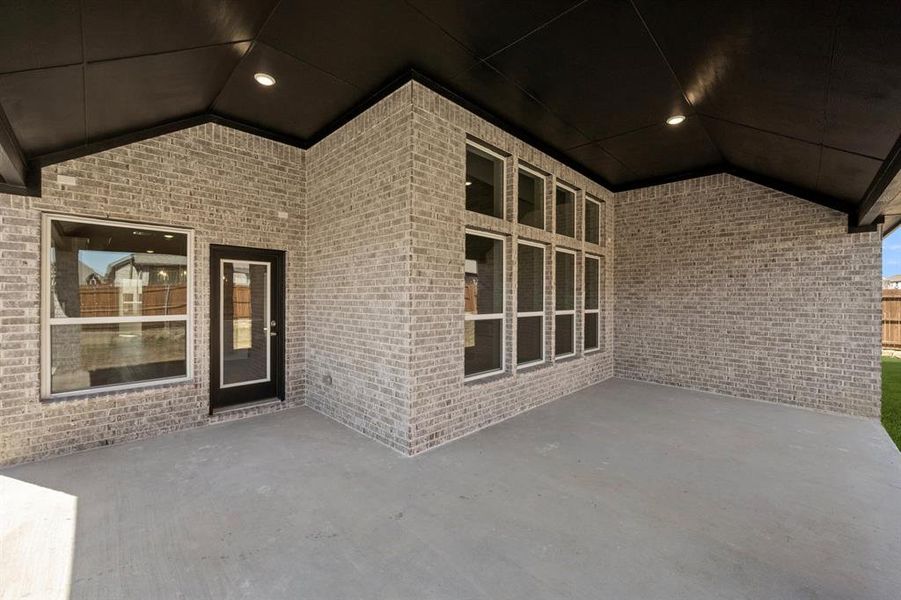 Spacious, unfurnished interior of a new home in Marine Creek Ranch, Fort Worth (Image 28). Spacious, unfurnished interior of a new home in Marine Creek Ranch, Fort Worth (Image 28).