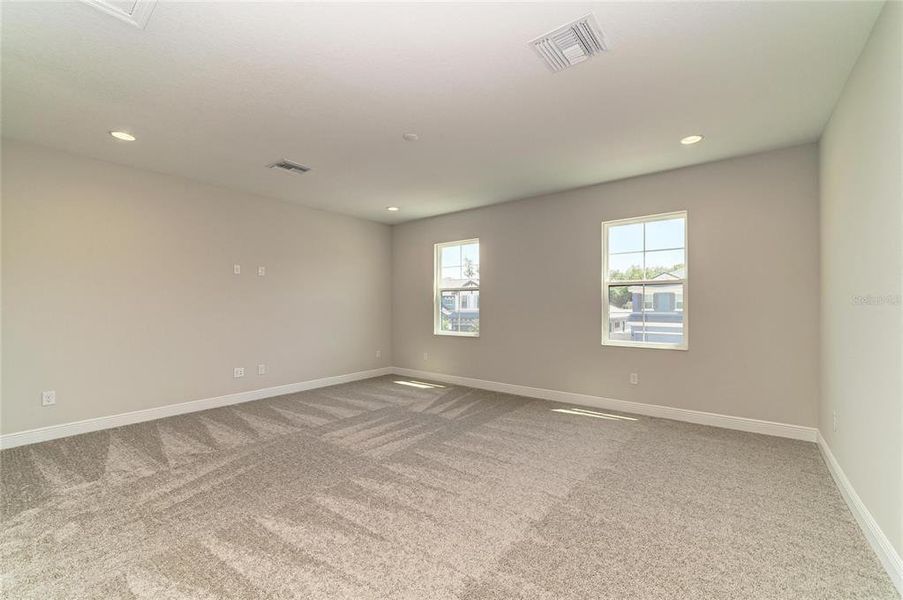 Spacious, unfurnished interior of a new home in Hidden Lakes, Brandon (Image 42).