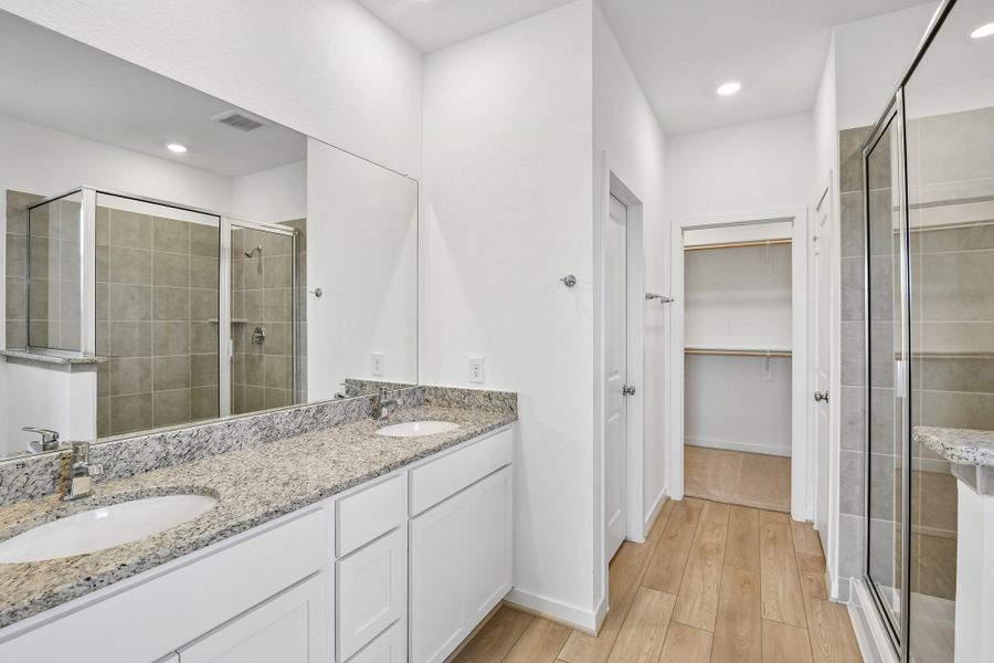 Furnished interior view inside a new home in Raburn Reserve 50s, Tomball (Image 11).