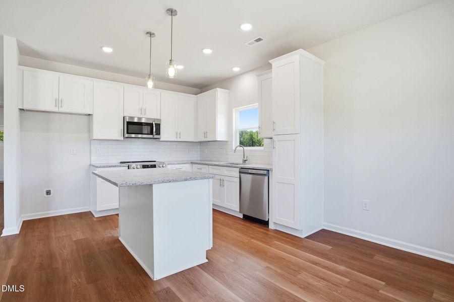 34-web-or-mls-DSC01433 34-web-or-mls-DSC01433