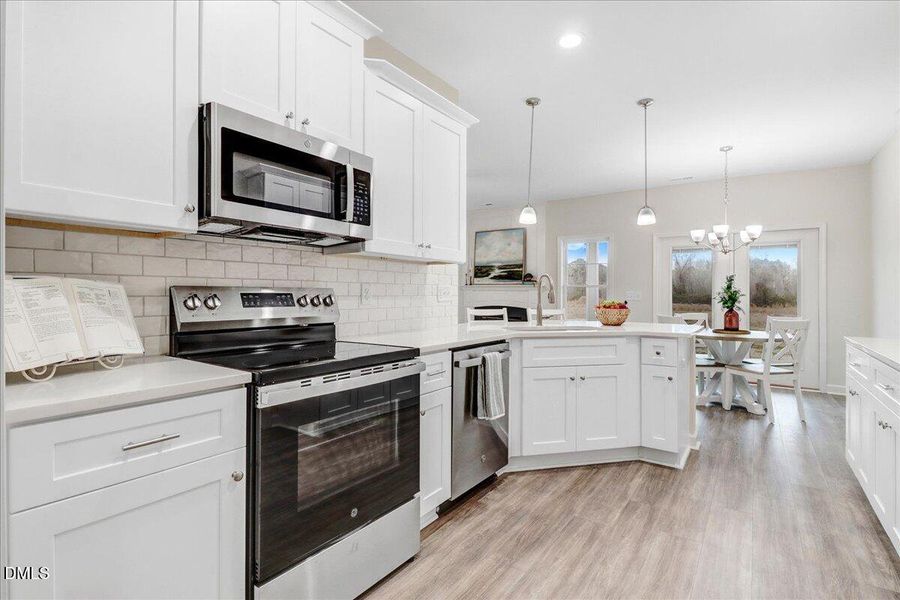 23-305 Creeks Edge Dr-23