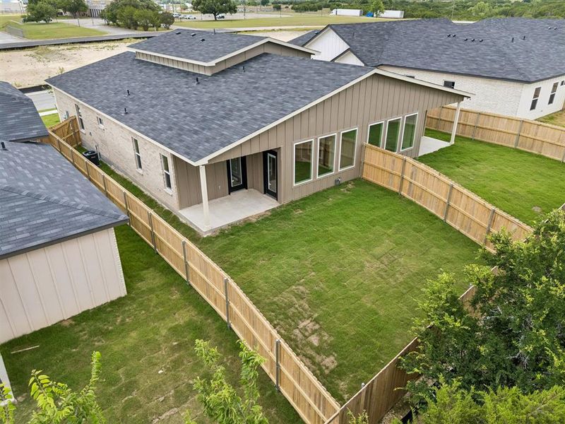 Exterior details and patio area of a home in , Killeen (Image 24).
