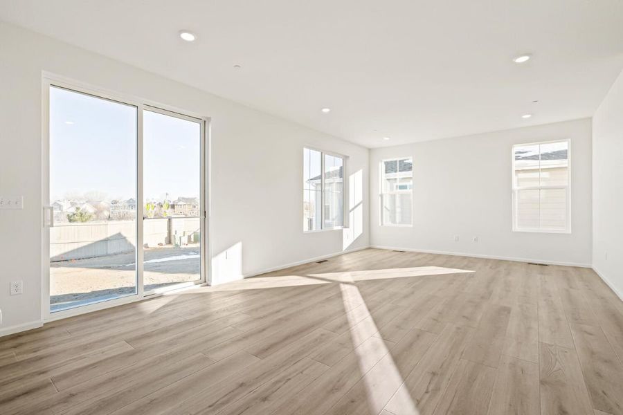 Spacious, unfurnished interior of a new home in The Nest Classic at Canyon Creek, Erie (Image 17).