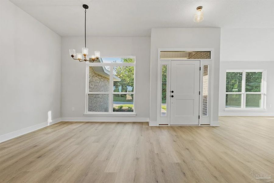 Spacious, unfurnished interior of a new home in Pecan Valley, Cantonment (Image 10).