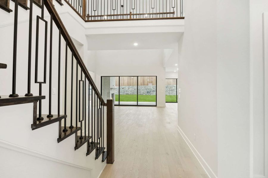 Spacious, unfurnished interior of a new home in The Grove Frisco, Frisco (Image 16).