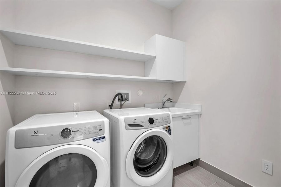 Image 35 of a home in .