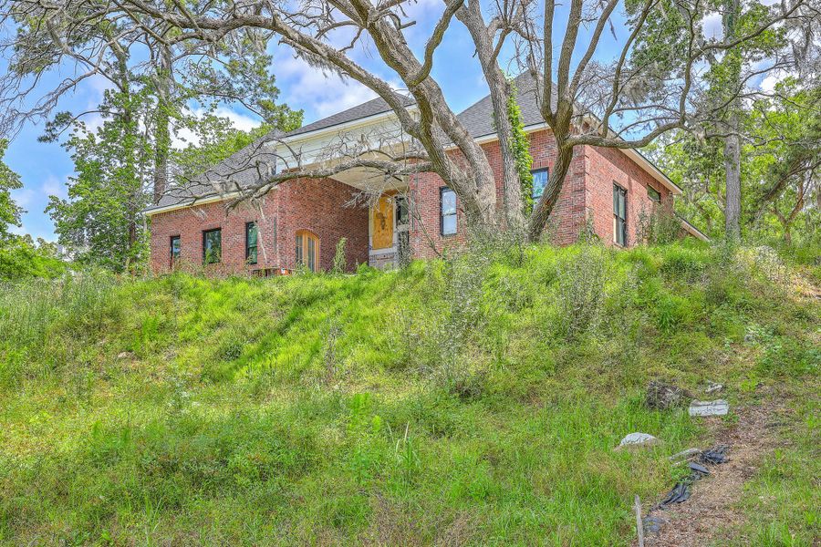 Front exterior of a new home in , Summerville, SC, highlighting curb appeal (Image 23). Front exterior of a new home in , Summerville, SC, highlighting curb appeal (Image 23).
