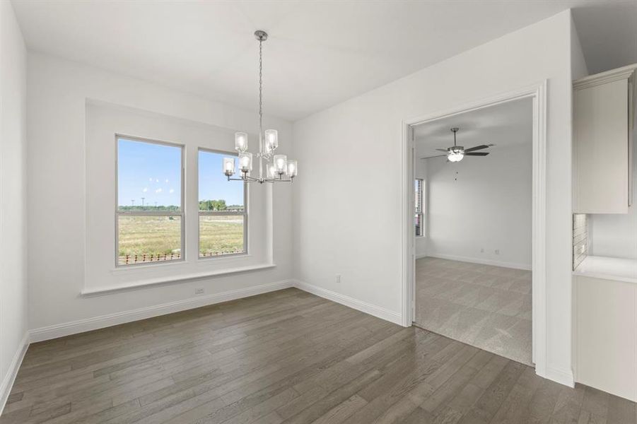 10_17. 1442 Canadian - Dining