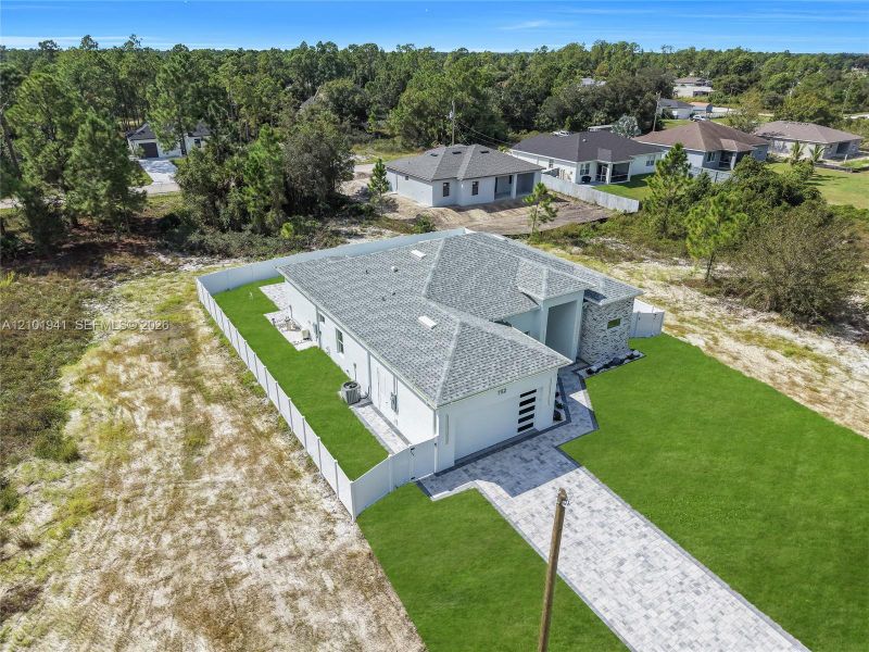 Image 34 of a home in .