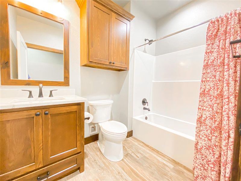 Furnished interior view inside a new home in , Tuscola (Image 11).