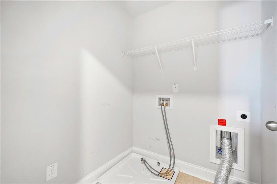 Close-up of interior finishes inside a home in , Gainesville (Image 13).