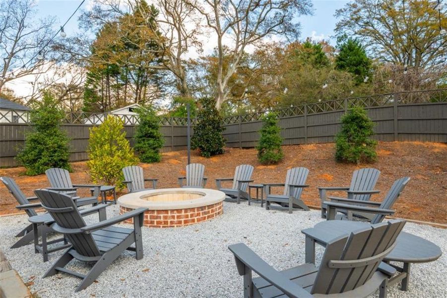 Community amenities in Barrington Place, Roswell (Image 49). Community amenities in Barrington Place, Roswell (Image 49).