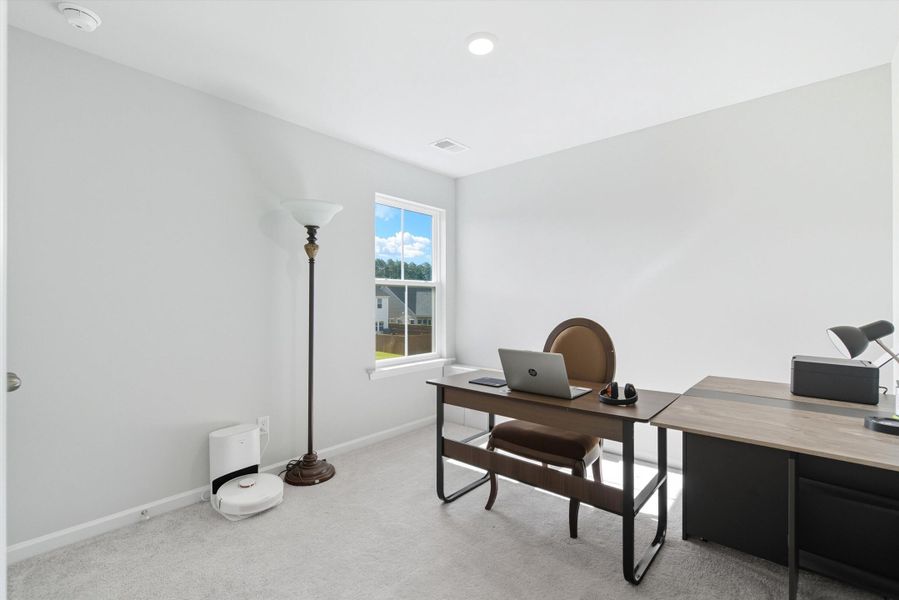 Furnished interior view inside a new home in Heron's Walk at Summers Corner: Carolina Collection, Summerville (Image 11). Furnished interior view inside a new home in Heron's Walk at Summers Corner: Carolina Collection, Summerville (Image 11).